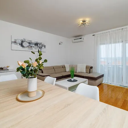 Ziks Apartman Crikvenica