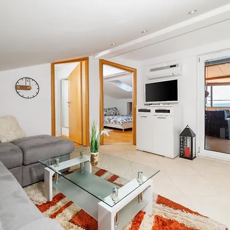 Ziks Apartman