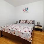 Lejlighed Ziks