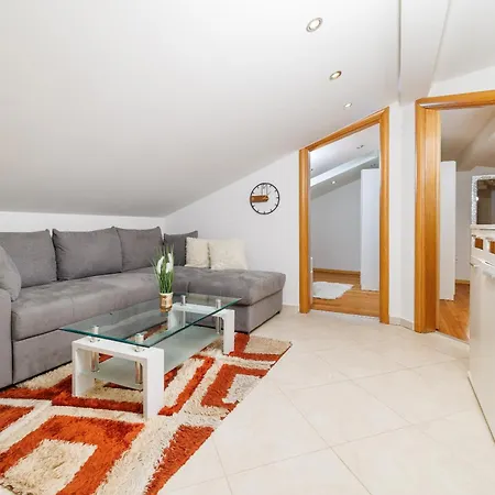 Διαμέρισμα Ziks